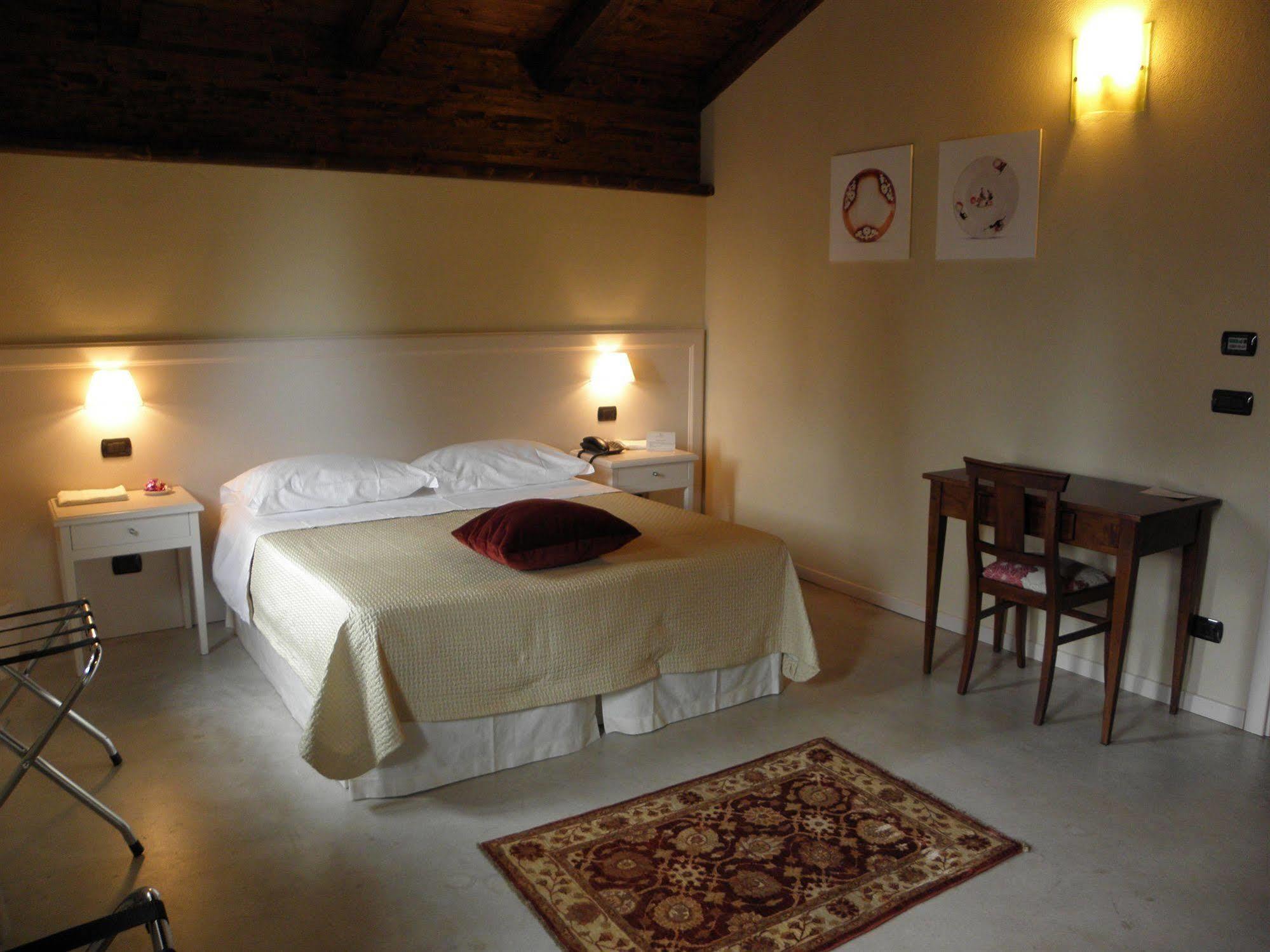 Albergo Della Ceramica Villanova Mondovì Εξωτερικό φωτογραφία